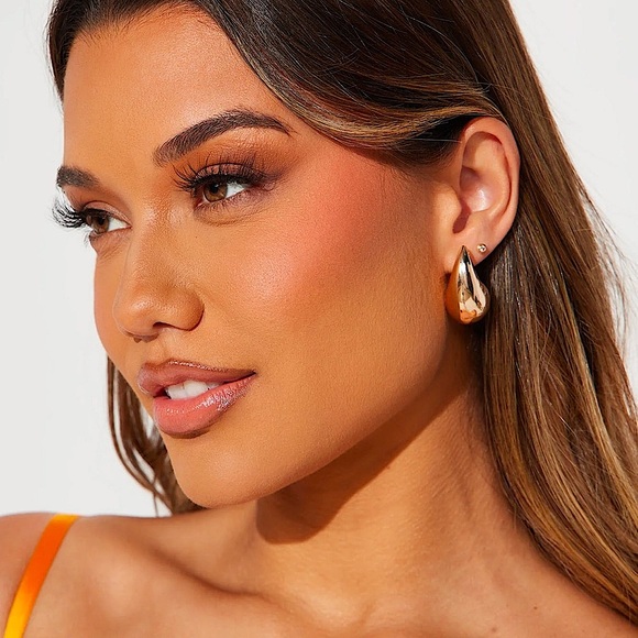 NWT SET OF 2❣️❣️Silver & Gold Oversized Teardrop Stud Earring 🪩⭐️🩶 - Picture 6 of 7